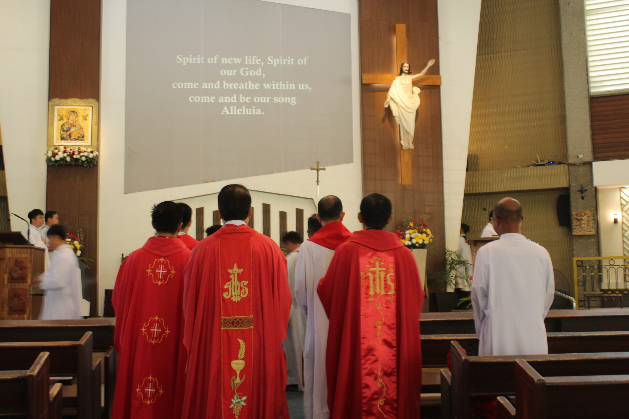 Mass of the Holy Spirit and Orientation 2025